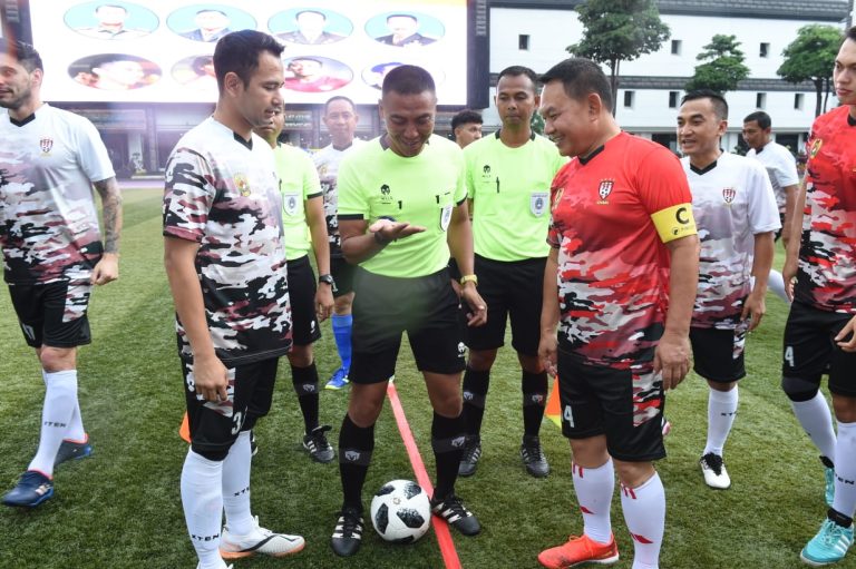 Fun Game Football, Tim Pati TNI AD Berhasil Kalahkan Tim Selebritis