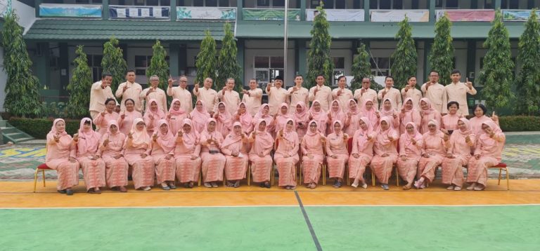 Kepsek SMA Negeri 2 Cibinong Mewakili Indonesia Pada APEC School Leadership Program