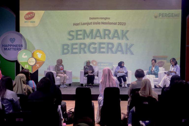 Nestlé Health Science bersama PERGEMI Luncurkan Gerakan Senam Sehat Lansia