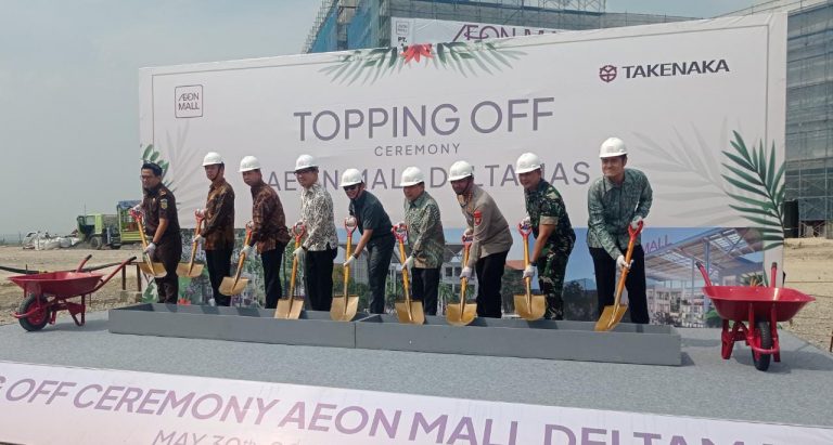 AEON Mall Deltamas Gelar Topping off Ceremony