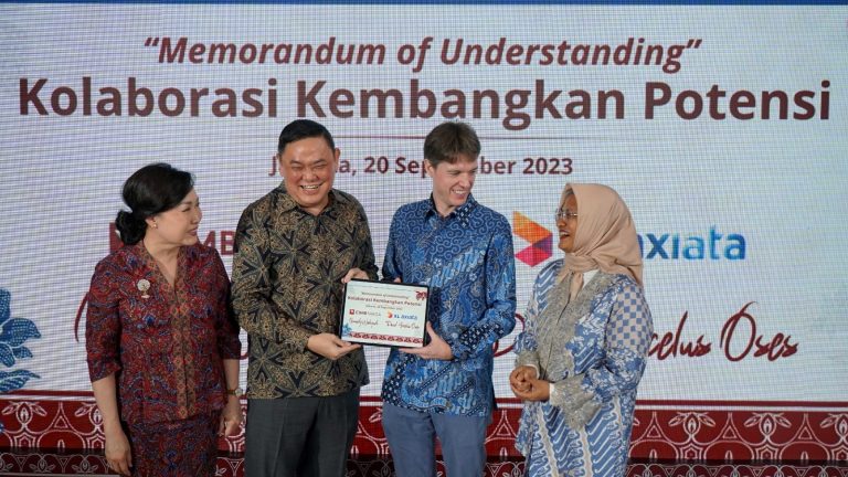 XL dan CIMB Kerja Sama Sinergikan Layanan Perbankan dan Telekomunikasi